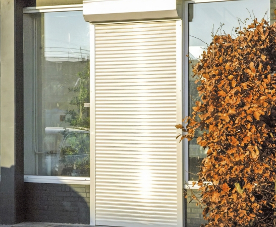 Рольставни на двери в Учкекене