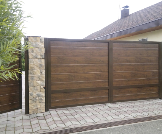 Распашные ворота в Учкекене