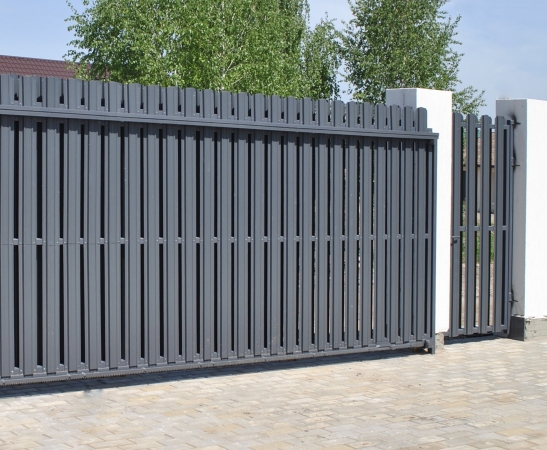 Ворота из штакетника в Учкекене